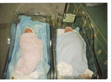 twins in incubators